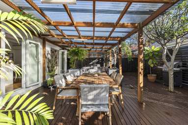 12 Sutherland Road_3