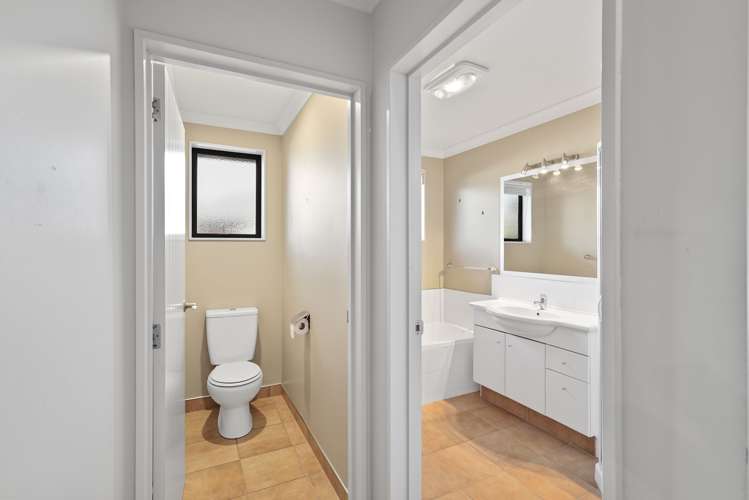 13 Covent Drive Stoke_14