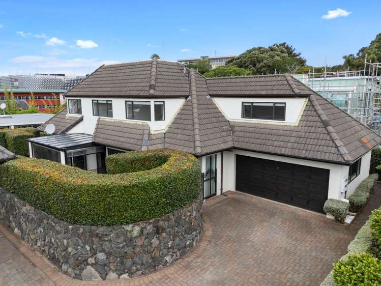 16b Seccombes Road Epsom_21