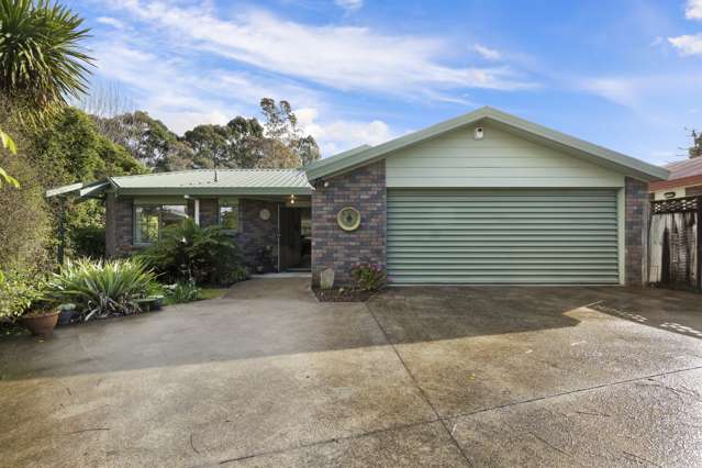 12 Essendon Court Glenview_1