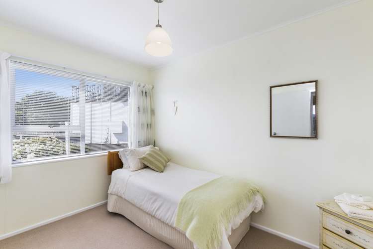 2 Beavis Lane Karori_13