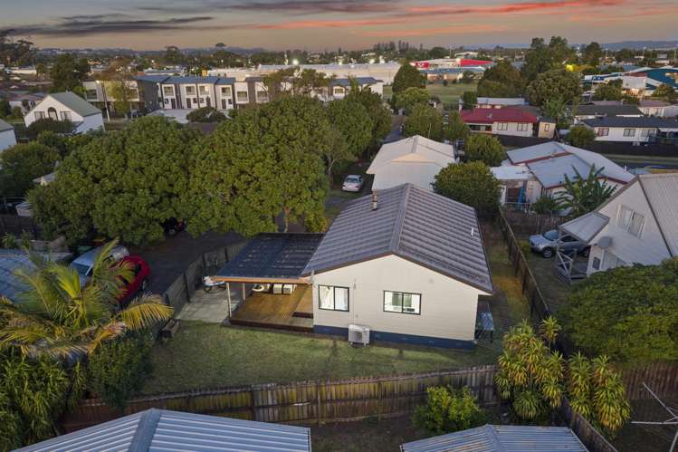 4/22 Barneys Farm Road Clendon Park_13