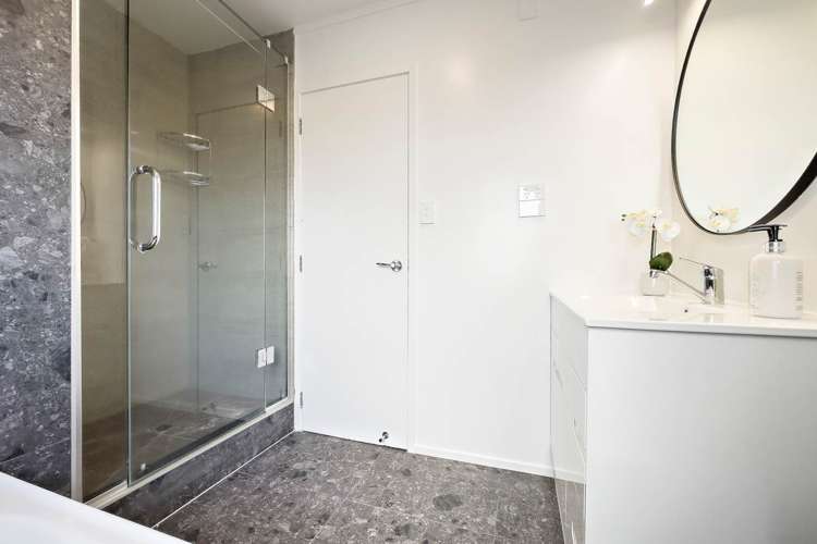 6 Springwood Place Mount Eden_12