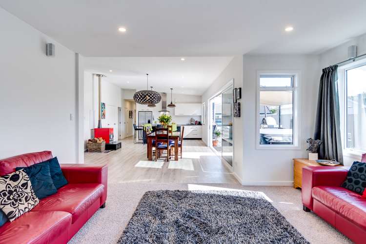 76 York Avenue Tamatea_1