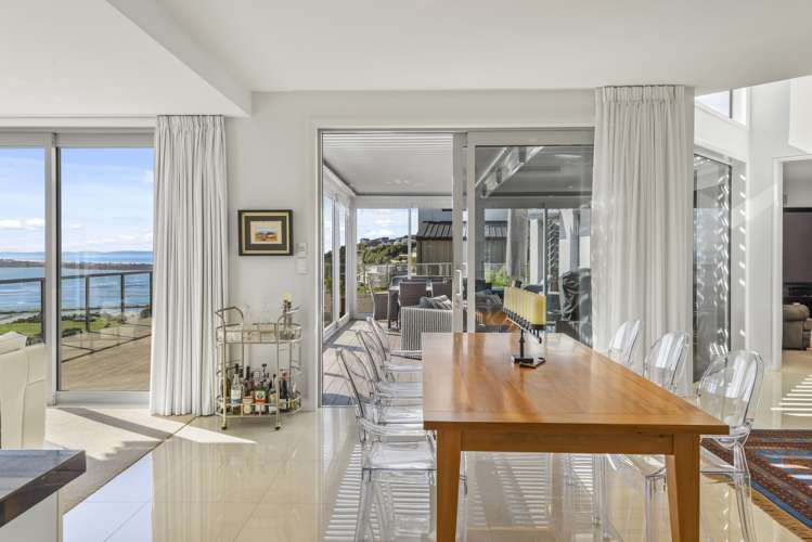 15 Omeo Crescent Redcliffs_9