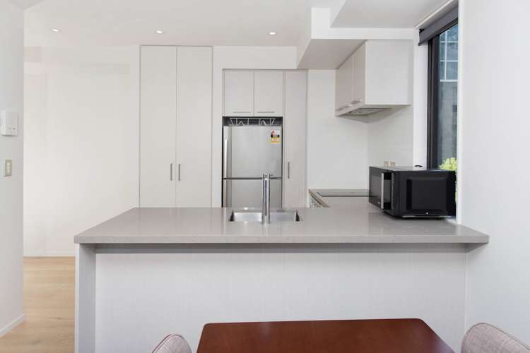 710/8 Airedale Street City Centre_9