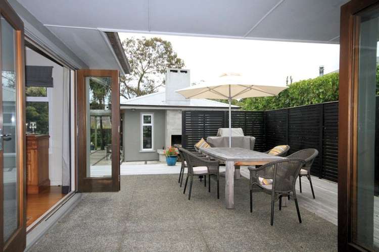 29 Great North Road Saint Johns Hill_17