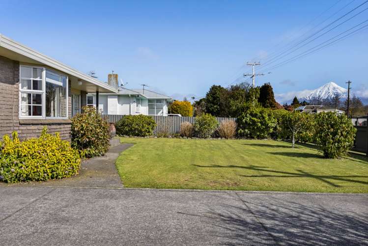 5 Flint Road West_2