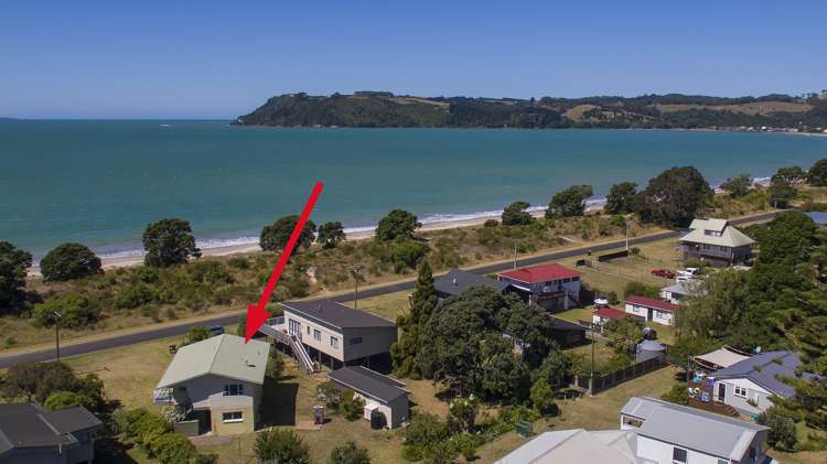 7 Marine Parade Cooks Beach_21