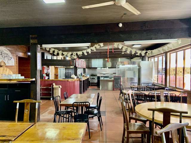 49 Glenmall Place Glen Eden_4