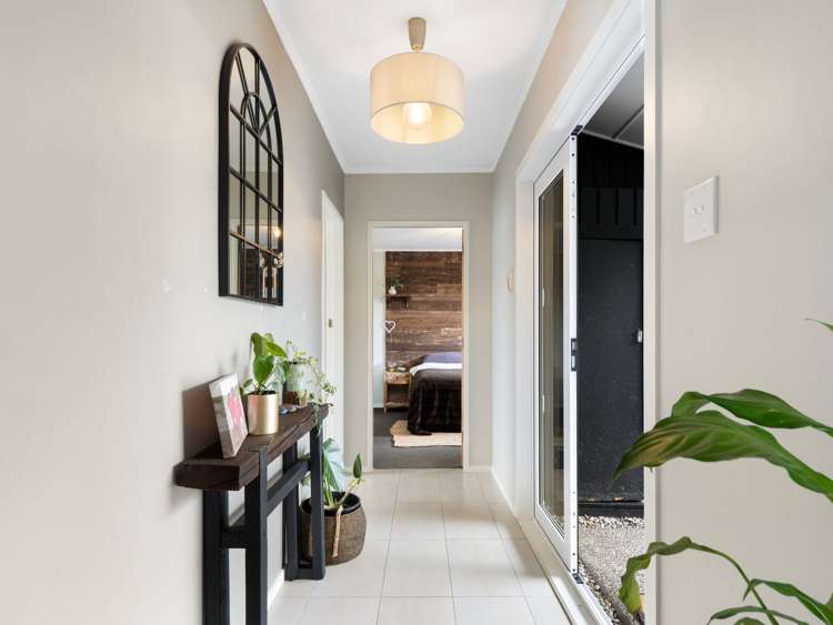 5 Darroch Street Fairy Springs_19