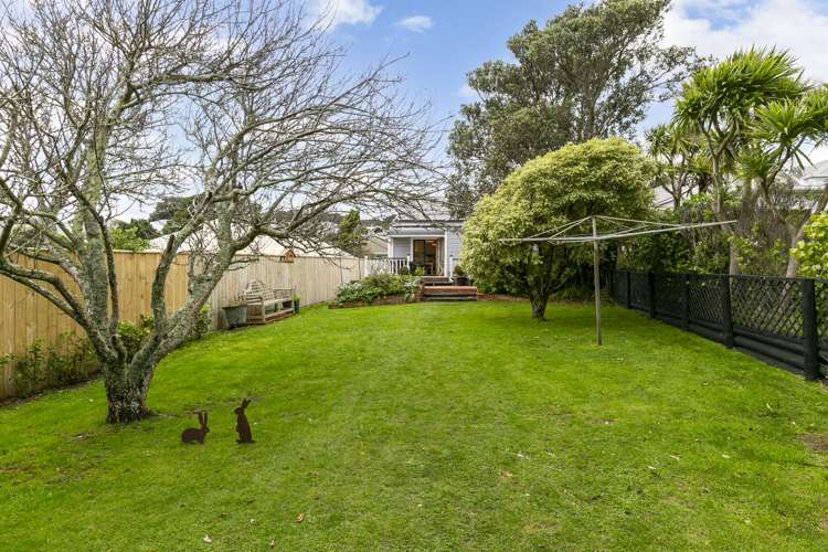 2 Chatham Street Berhampore_19