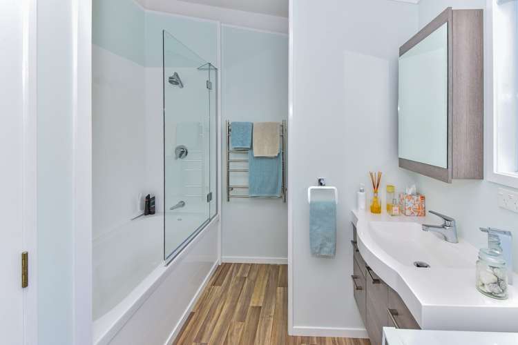 2 Taihiki Road Clarks Beach_8