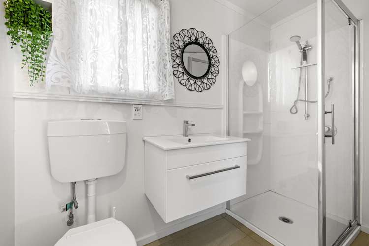 3 Violet Street Raglan_19