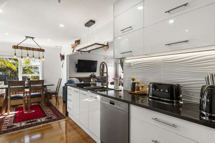 210 Methuen Road New Windsor_2