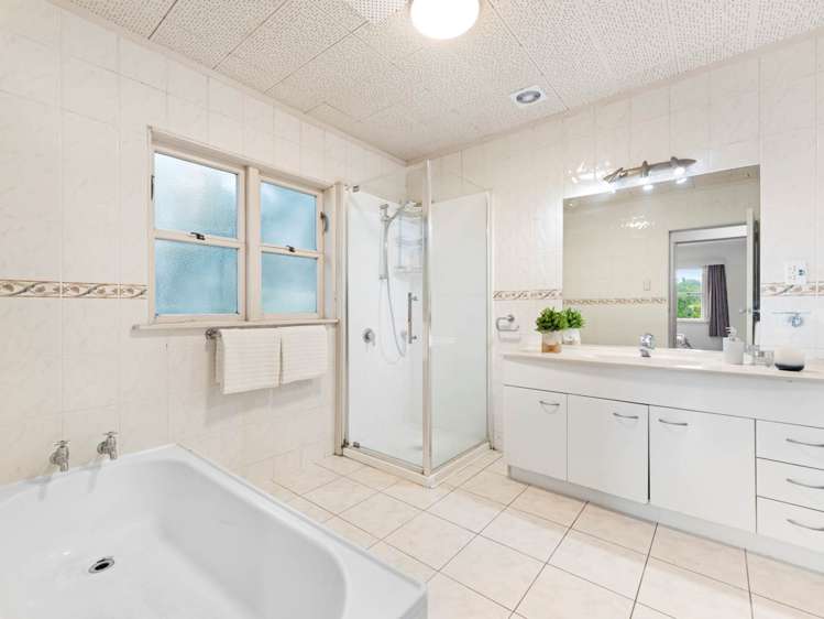 42 West Lynn Road Titirangi_17