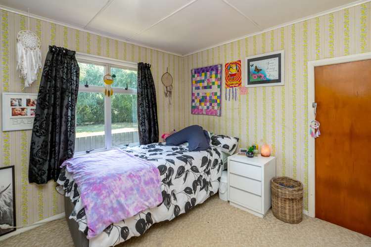 383 High Street South Carterton_5