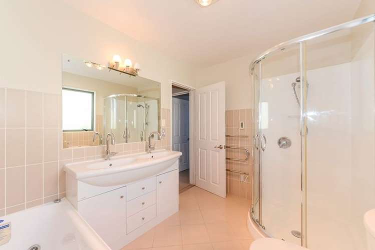 76 Medallion Drive Albany_17