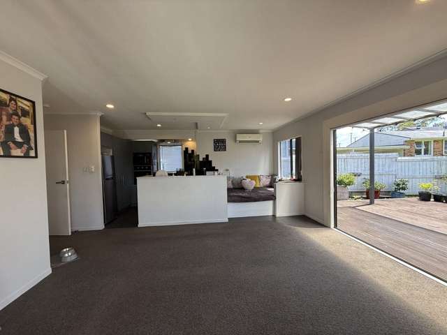 456A West Coast Road Glen Eden_1