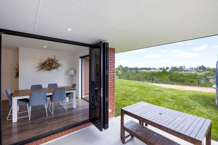 7 Hyatt Close Leamington_6