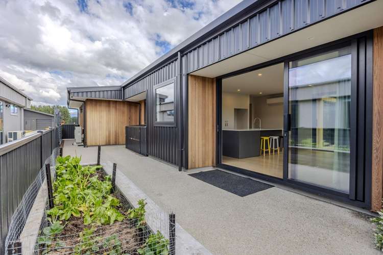 148 Burdon Loop Lake Hawea_27