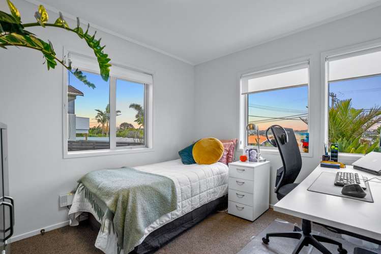 556 Beach Road Rothesay Bay_15