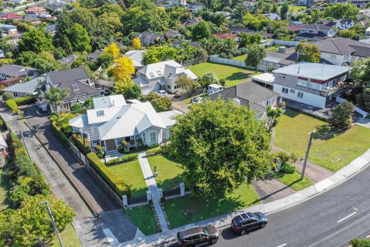 71 Beach Road Mellons Bay_8