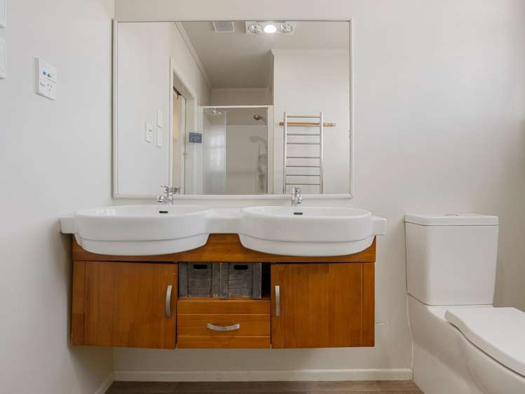 31 Aberfoyle Street Dinsdale_11