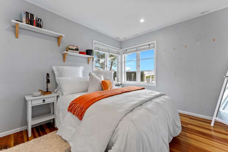 57 Amberley Avenue Te Atatu South_17