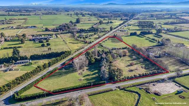 Versatile Landholding with Business Upside