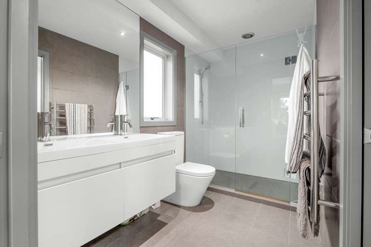 53 Herbert Road Queenwood_17