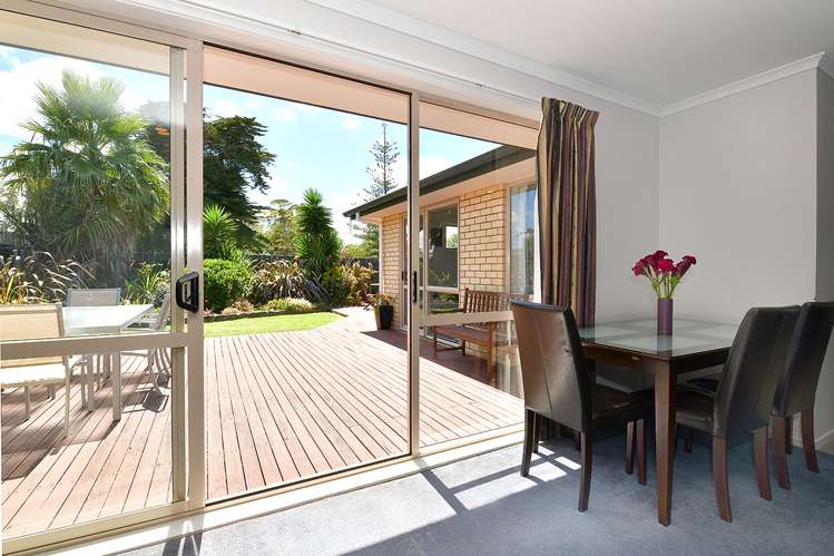 16 Aitkenhead Court Parakai_17