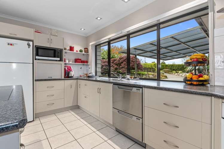 37 Springs Road Poroti_1
