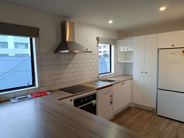 2/615 Evans Bay Parade Kilbirnie_1