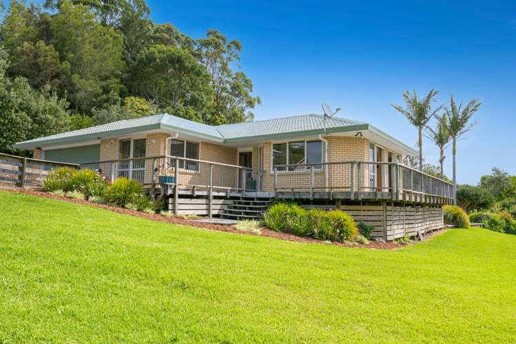 56 Burne Road Waitoki_13