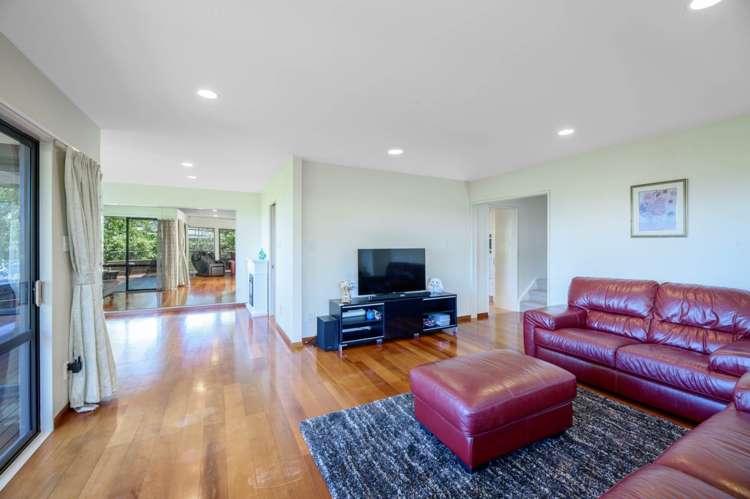 2/101 East Coast Road Castor Bay_6