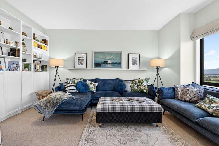 12 Airstrip Ridge Parkvale_12