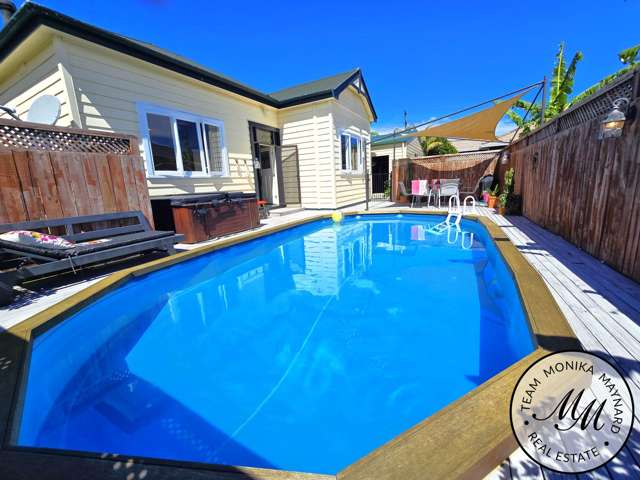 BUNGALOW CHARM + INCOME STREAM ON 1050sqm