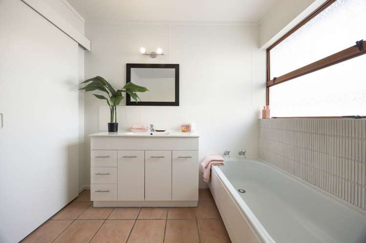 13 Sunnyhills Avenue Glenview_14