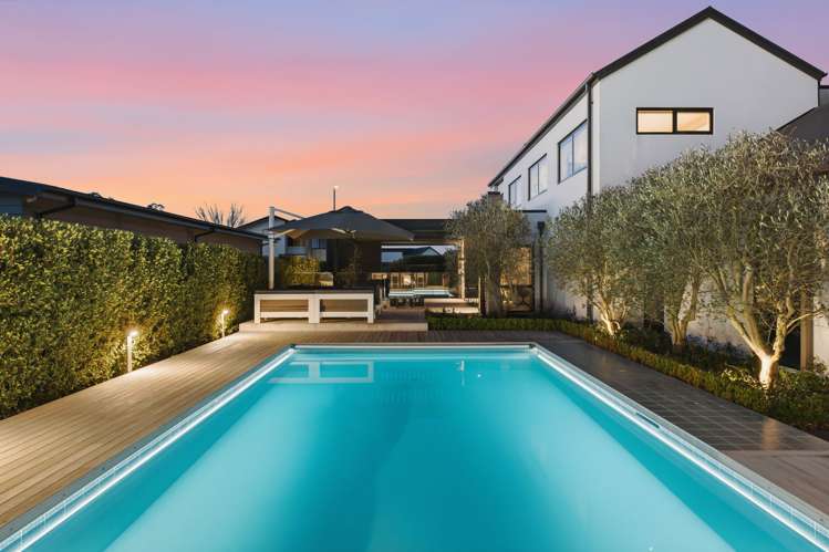 29 Carnaveron Drive Lincoln_21