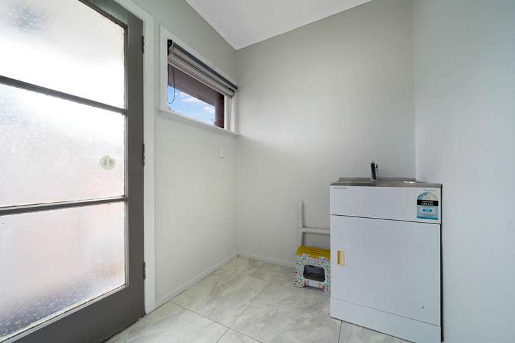 41 Royal Road Massey_28