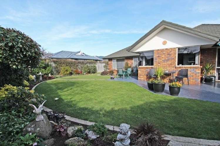 18 Holcroft Place Stoke_11