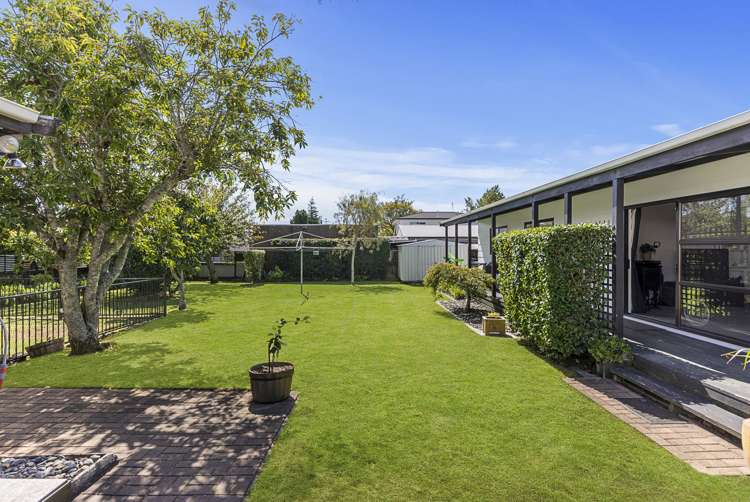 79b Beach Road Pahurehure_13