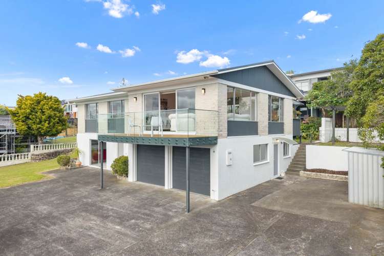 9 Nui Mana Place Te Atatu South_12
