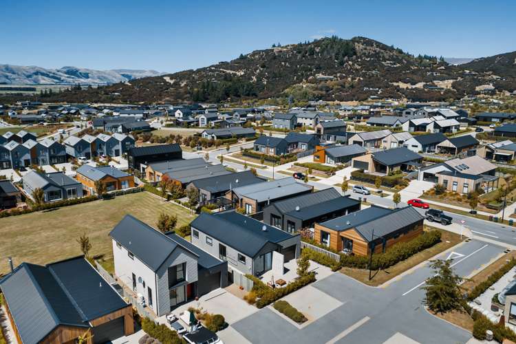 4 Matakanui Lane Wanaka_20