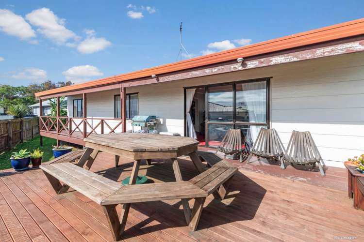 65 Charntay Avenue Clover Park_9