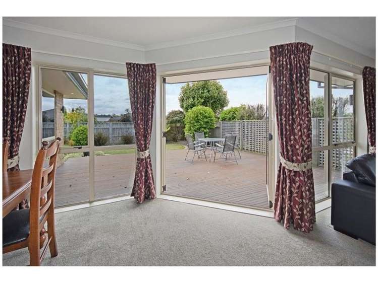 37 Hollybush Drive Brightwater_4