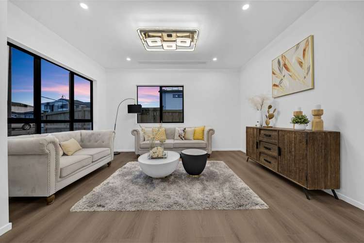 26 Castlebane Drive Flat Bush_1