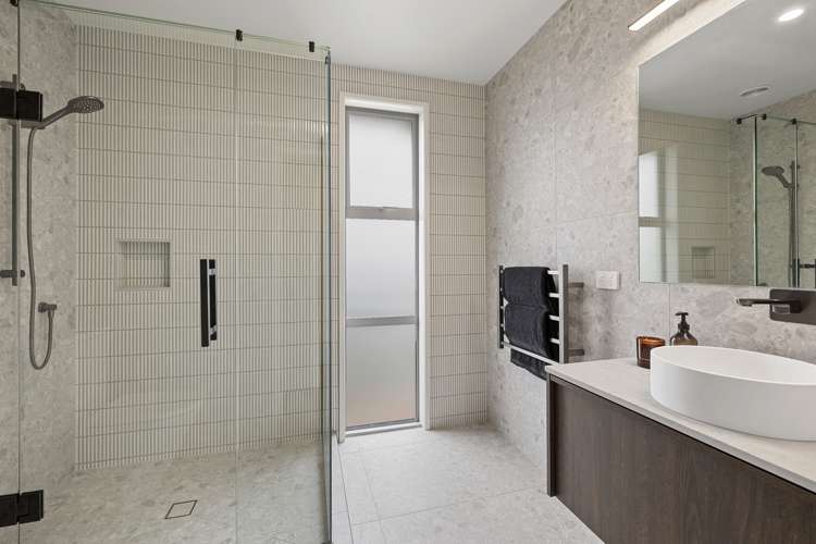 59a Paynters Avenue Strandon_16