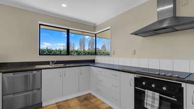 275 Plaskett Road_4